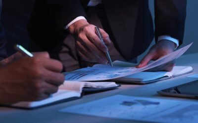 Falsificación de firmas en contratos y testamentos: ¿Qué hace un perito calígrafo?